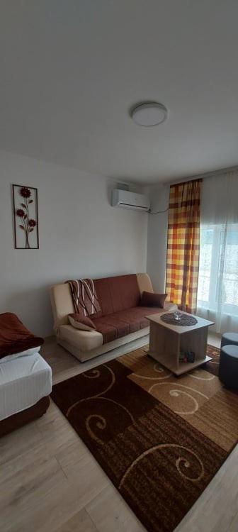 Fenix Apartment & Rooms Vinci Exterior photo